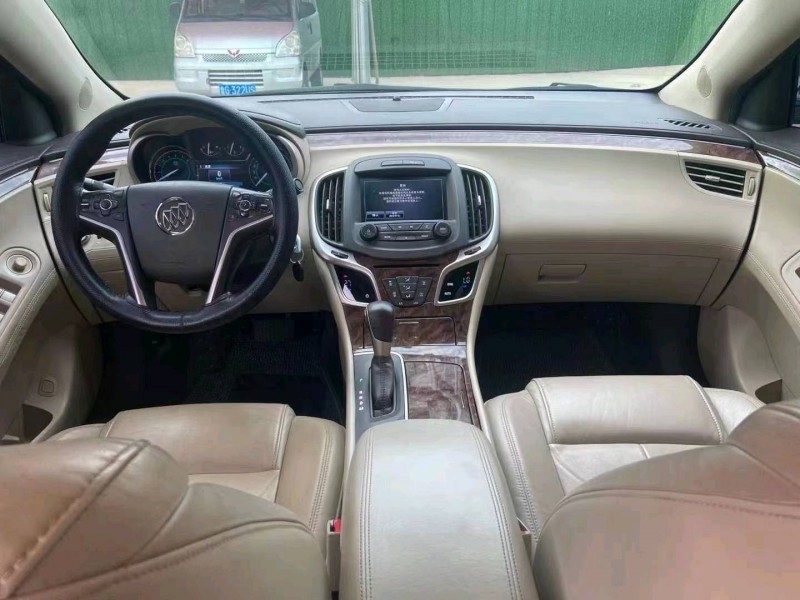 青岛15年别克君越6