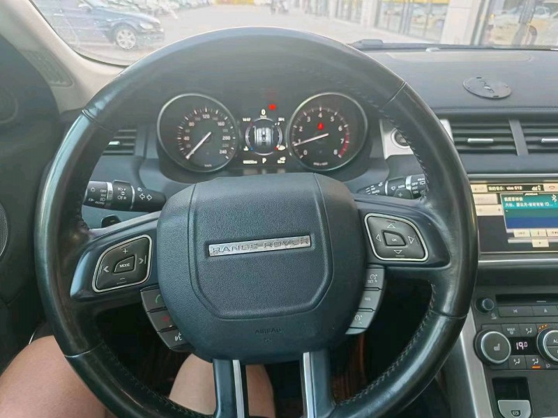 北京16年路虎极光4