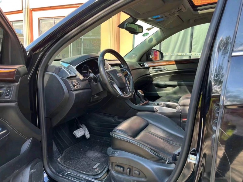 北京14年凯迪拉克SRX4