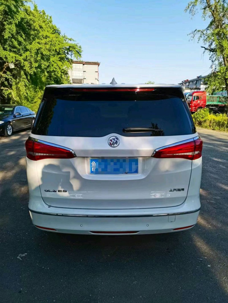 东营19年别克GL86