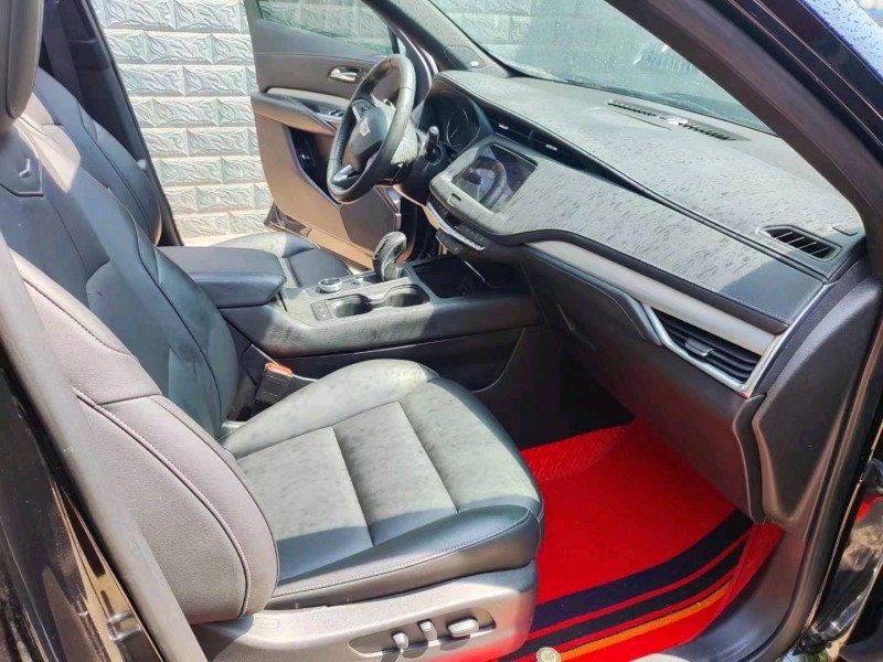 北京20年凯迪拉克XT46