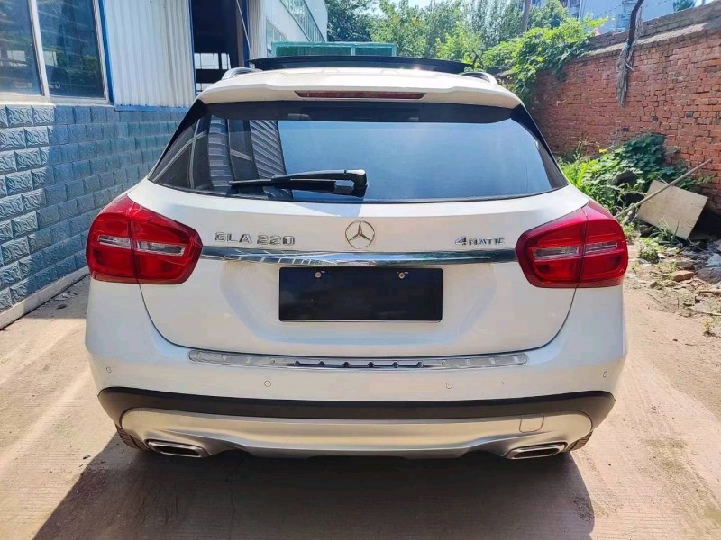 北京16年奔驰GLA7