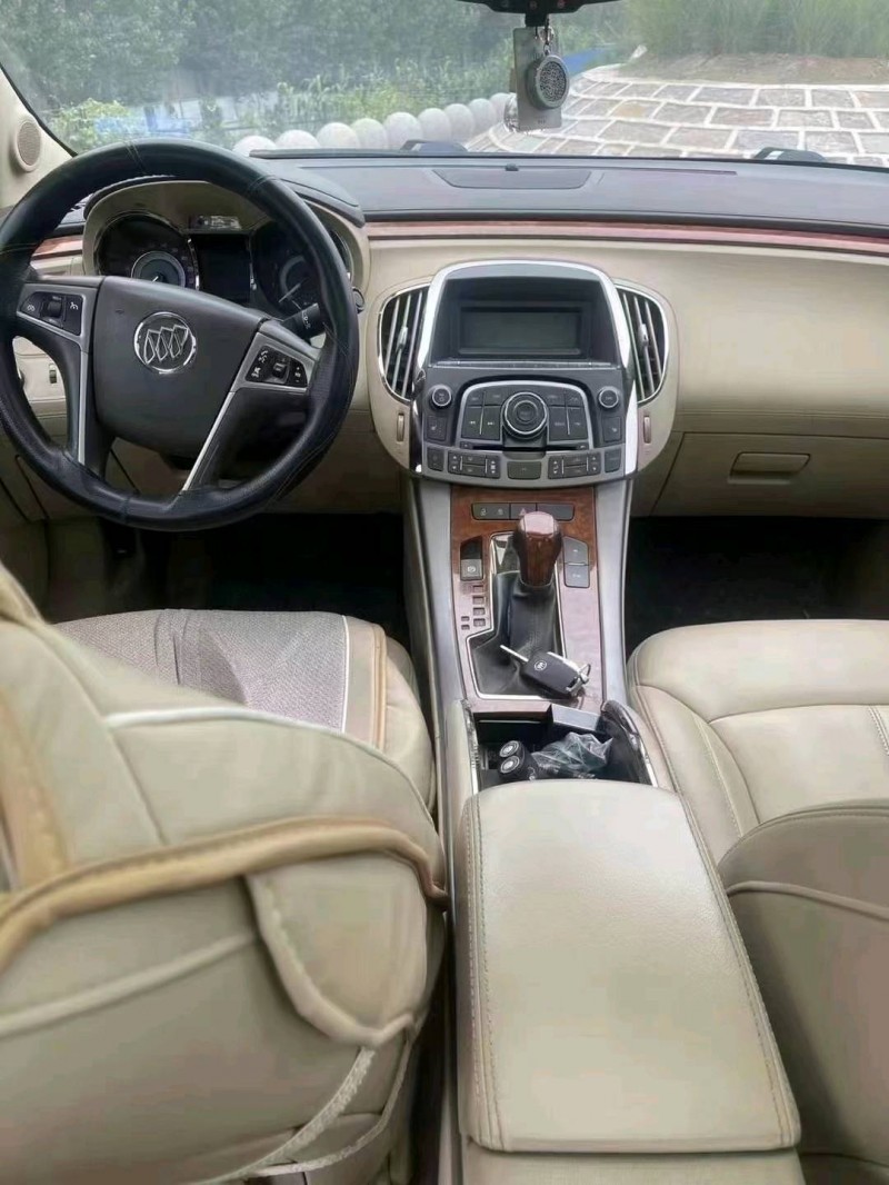 东营13年别克君越3