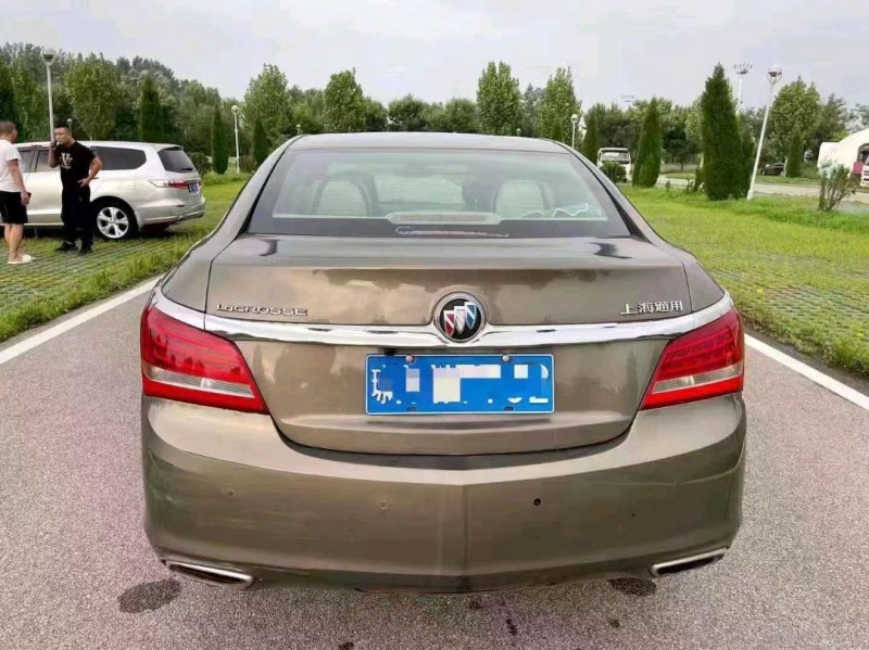 东营15年别克君越7