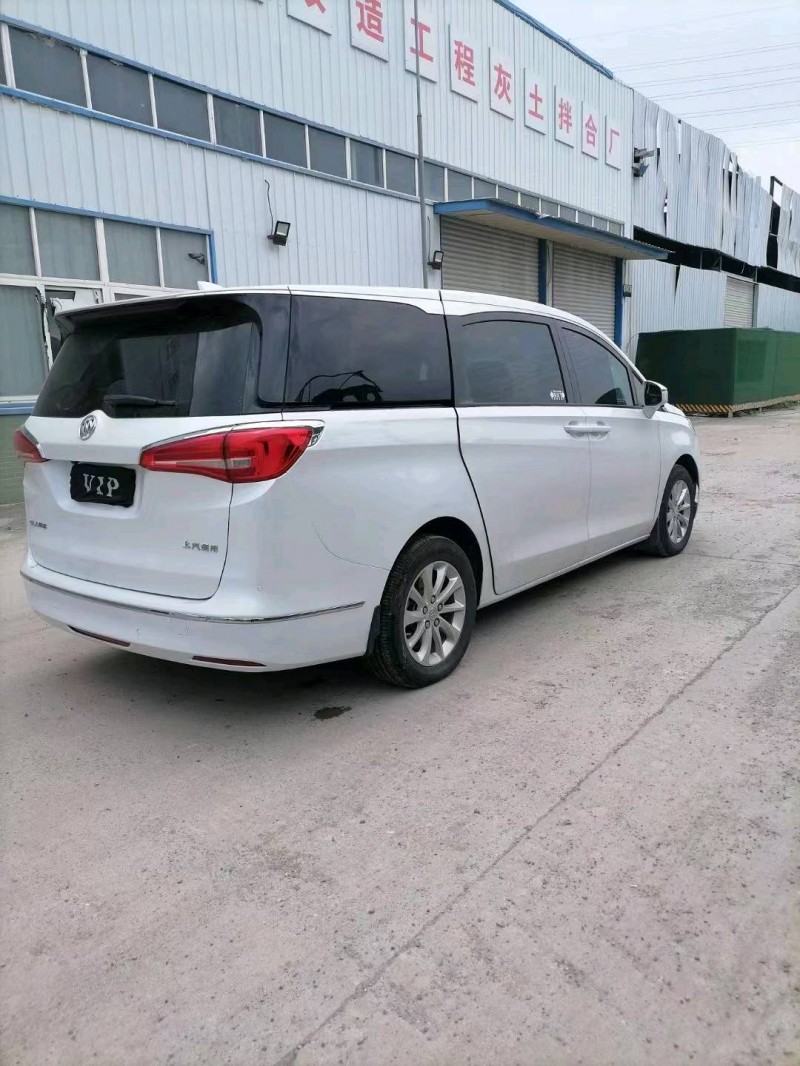 徐州19年别克GL82