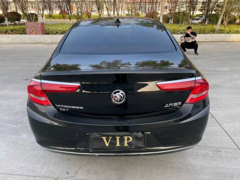 徐州19年别克君越8