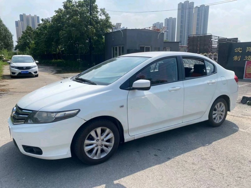 沈阳12年本田锋范2