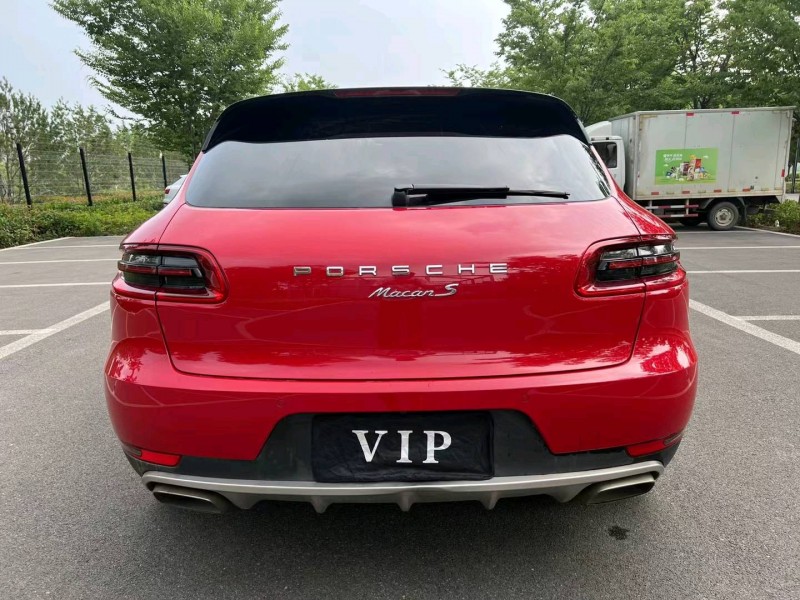 濟寧17年保時捷Macan9