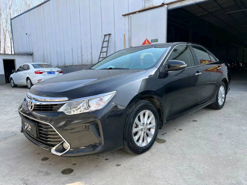 济宁16年丰田凯美瑞3