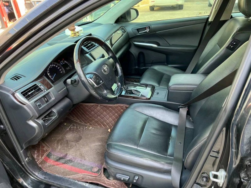 济宁16年丰田凯美瑞4