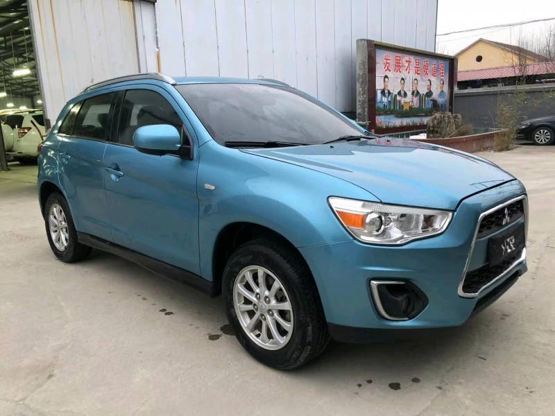 济宁14年三菱劲炫8