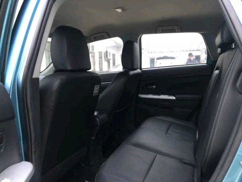 济宁14年三菱劲炫4