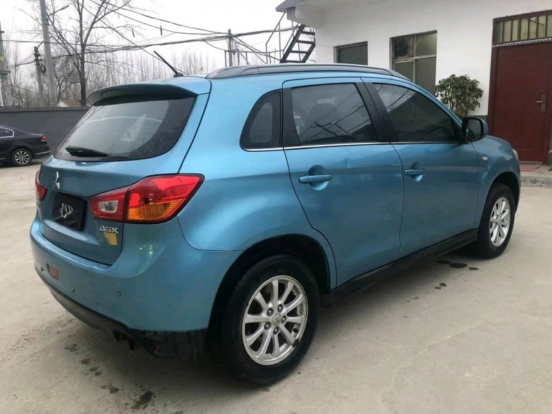 济宁14年三菱劲炫3