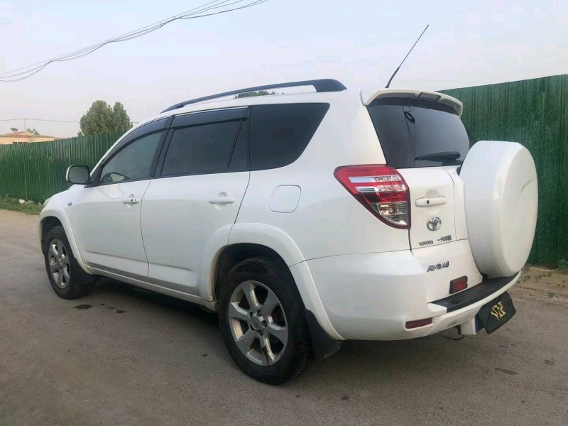 济宁12年丰田RAV4荣放8
