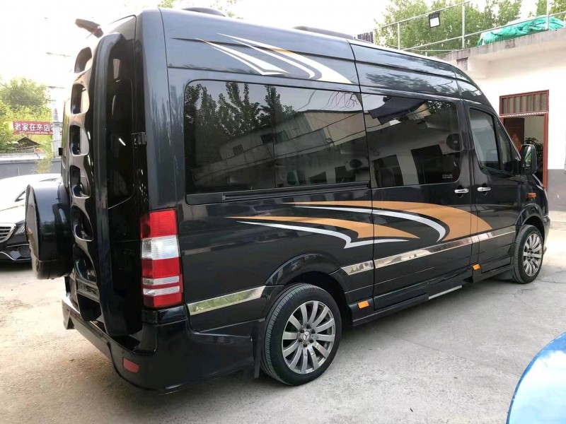 济宁14年奔驰斯宾特4