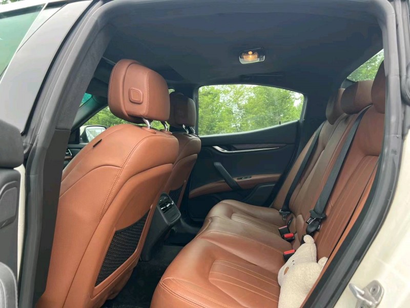 济宁14年玛莎拉蒂Ghibli4