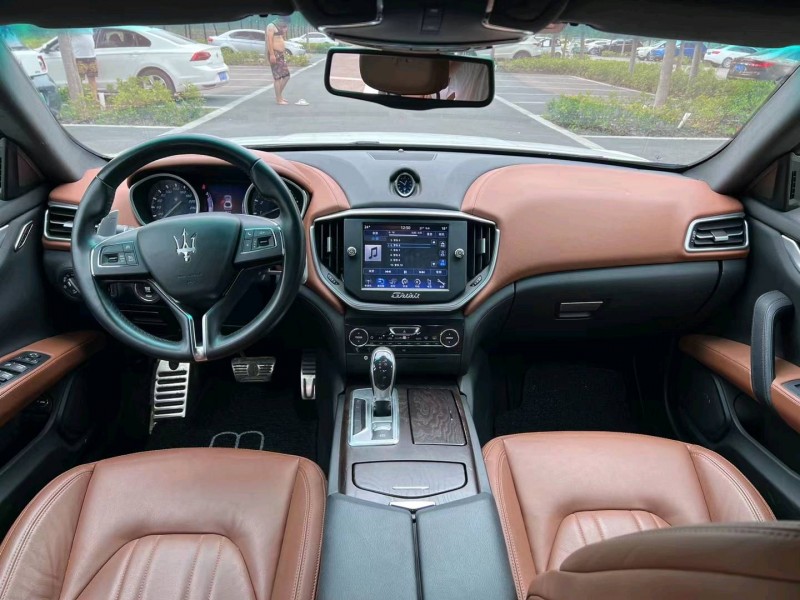 济宁14年玛莎拉蒂Ghibli5