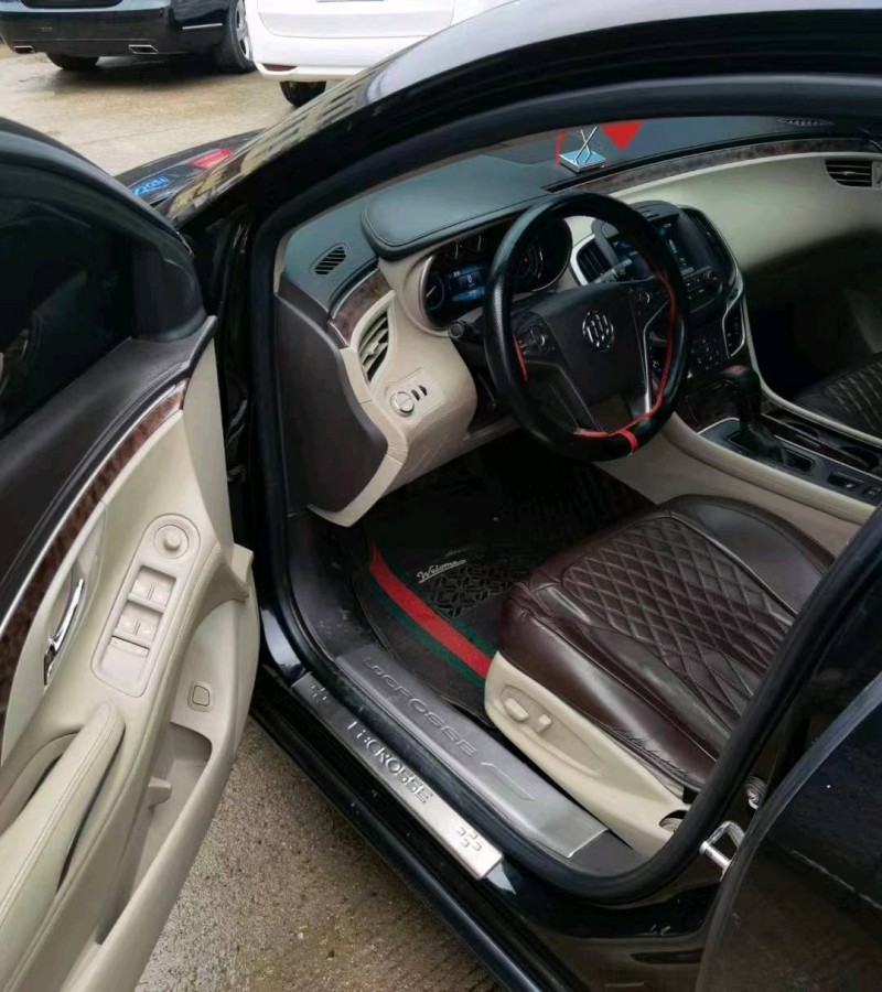 青岛15年别克君越4