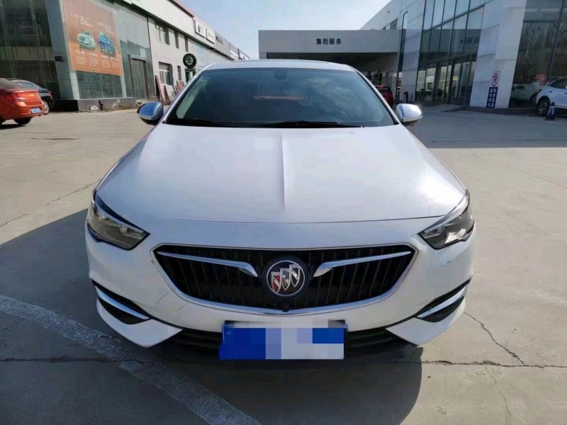 青岛19年别克君威1