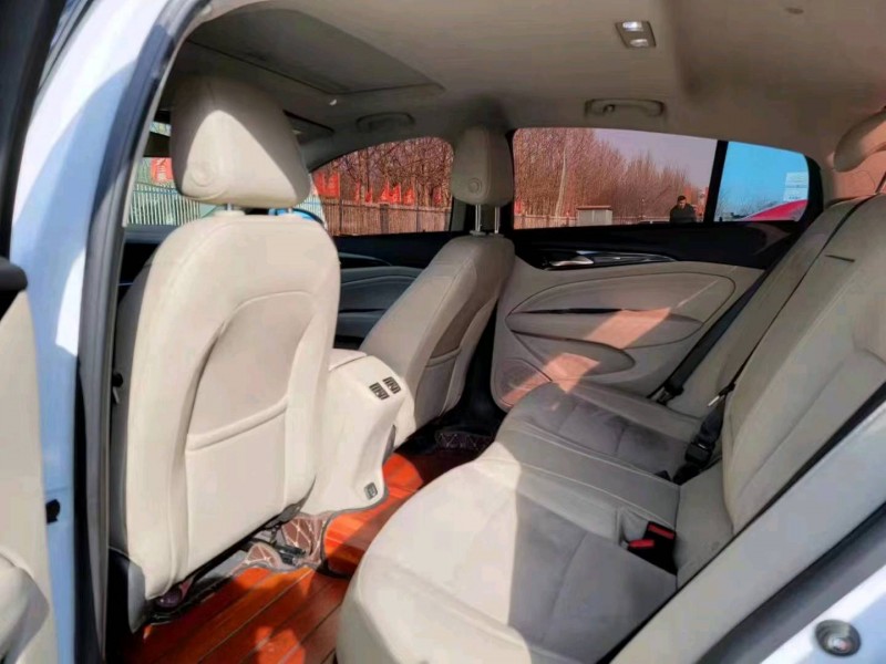 青岛19年别克君威6