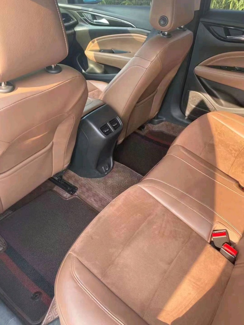 青岛19年别克君威4