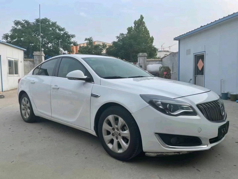 武汉15年别克君威2