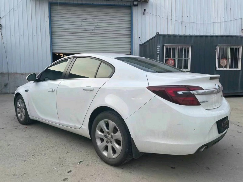 武汉15年别克君威7