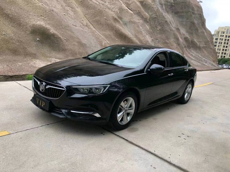 青岛18年别克君威3