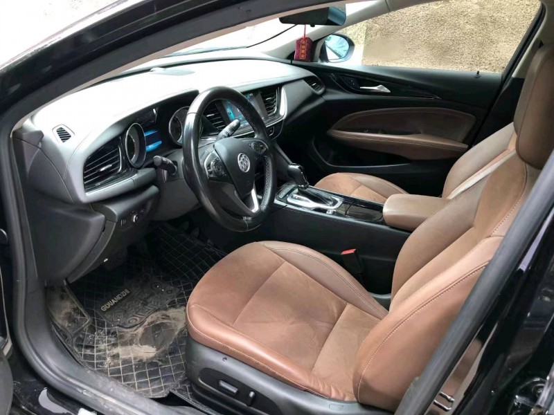 青岛18年别克君威4