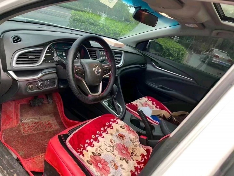 青岛21年别克英朗3