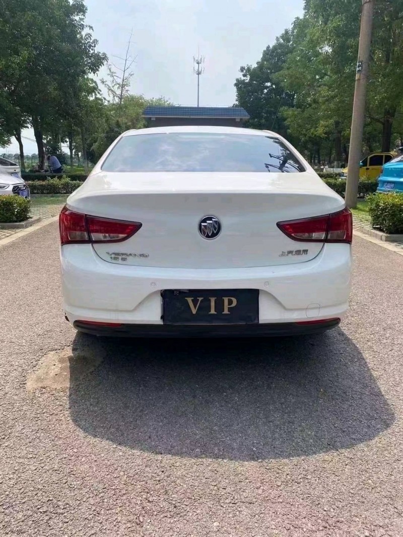 徐州18年别克威朗9