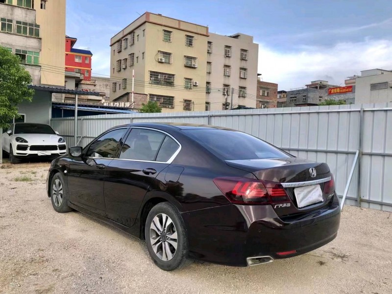 广州14年本田雅阁4