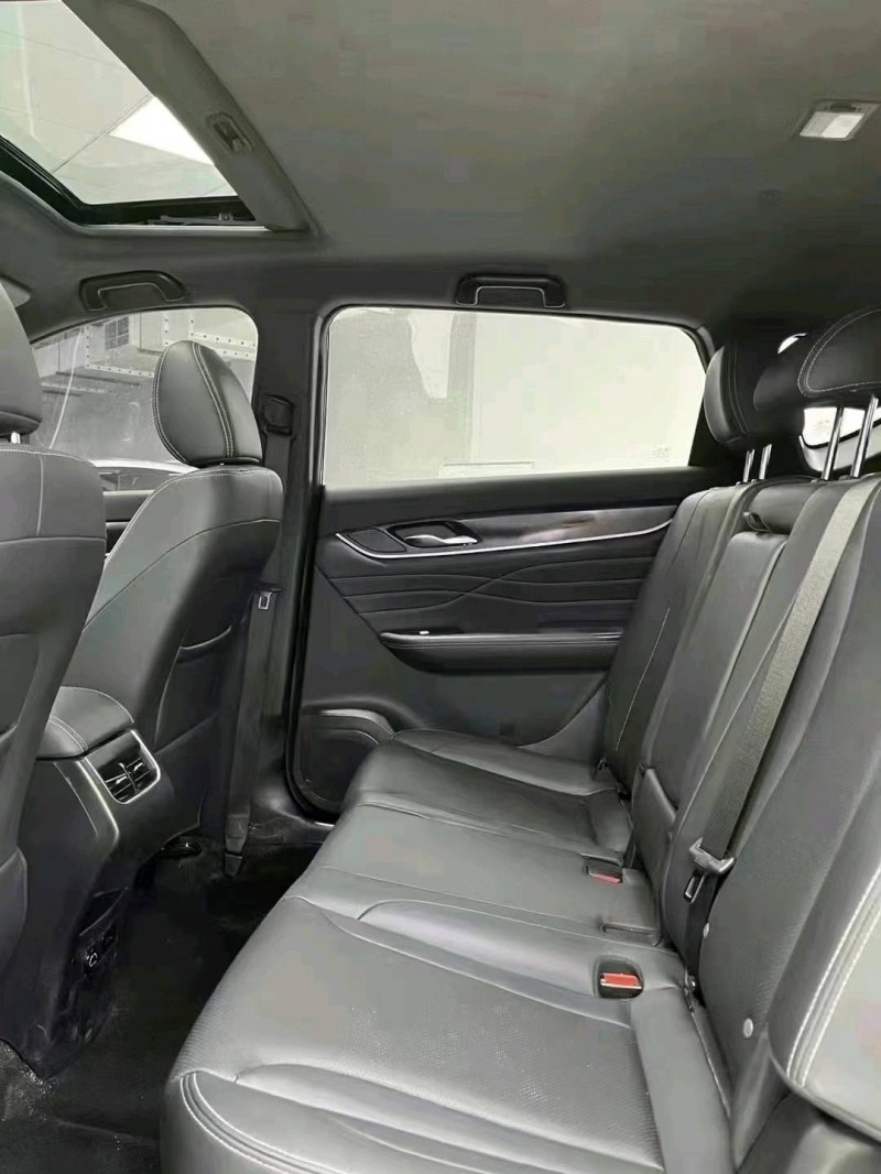 成都19年东风风光8