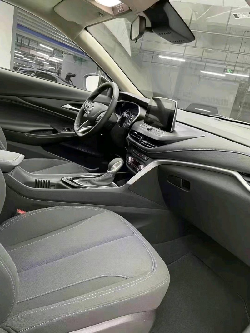 成都22年别克昂科拉8