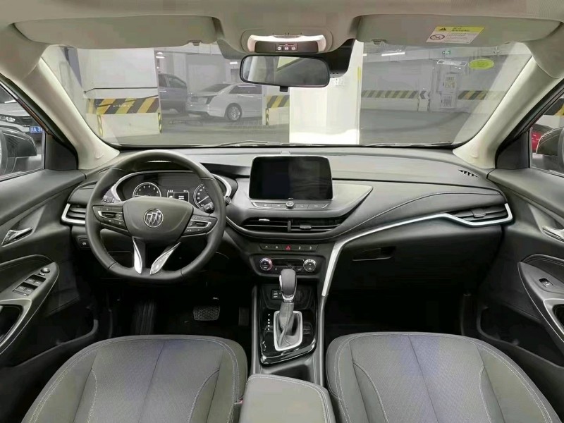 成都22年别克昂科拉9