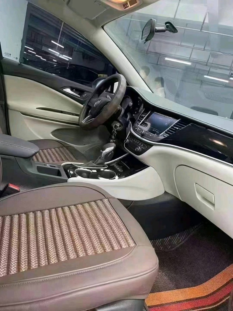 成都21年别克威朗7