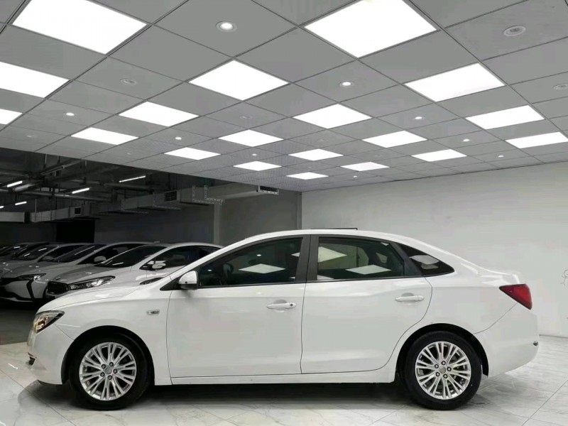 成都18年别克英朗7