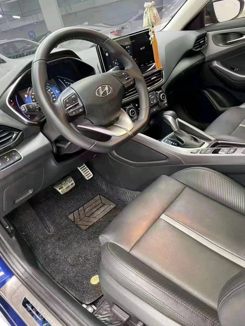 成都20年现代菲斯塔6