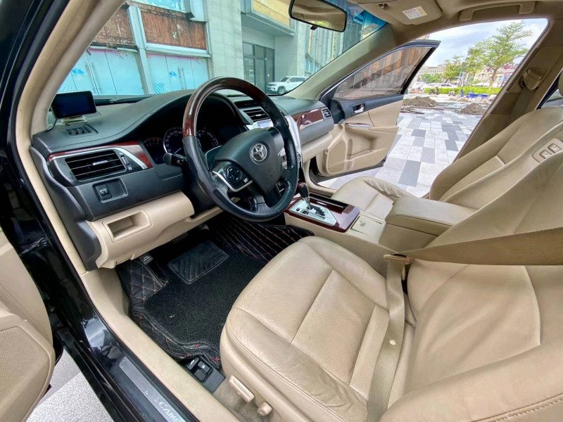 东莞14年丰田凯美瑞4