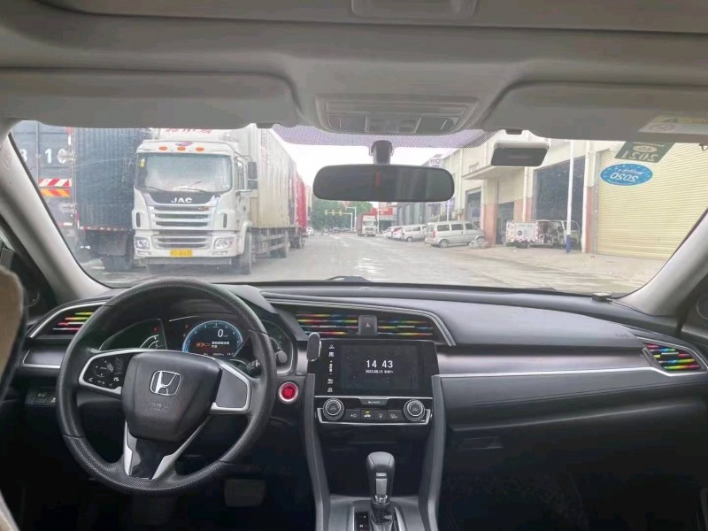 东莞17年本田思域4