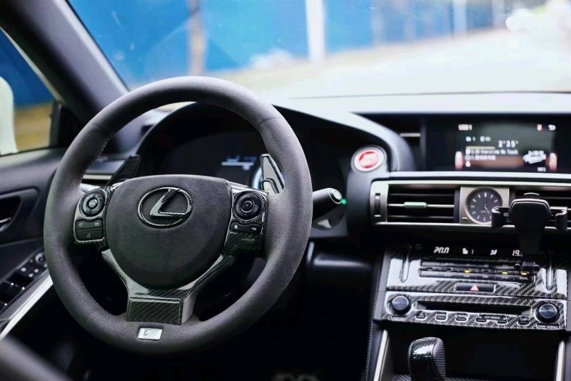 东莞14年雷克萨斯IS8