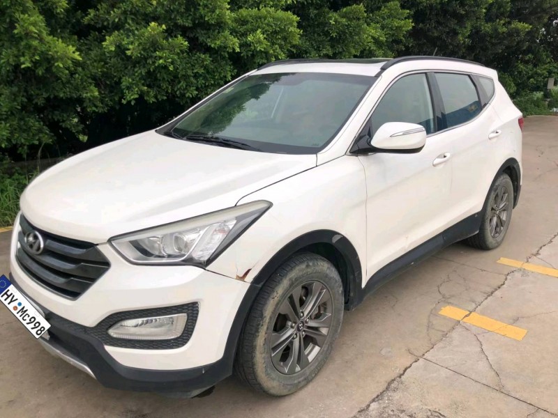 东莞13年现代新胜达2