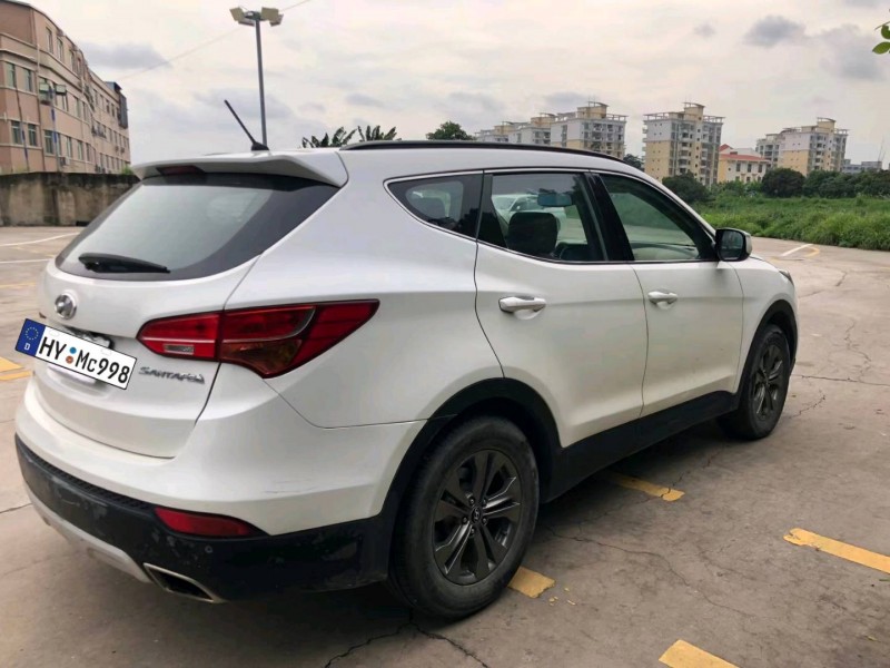 东莞13年现代新胜达6