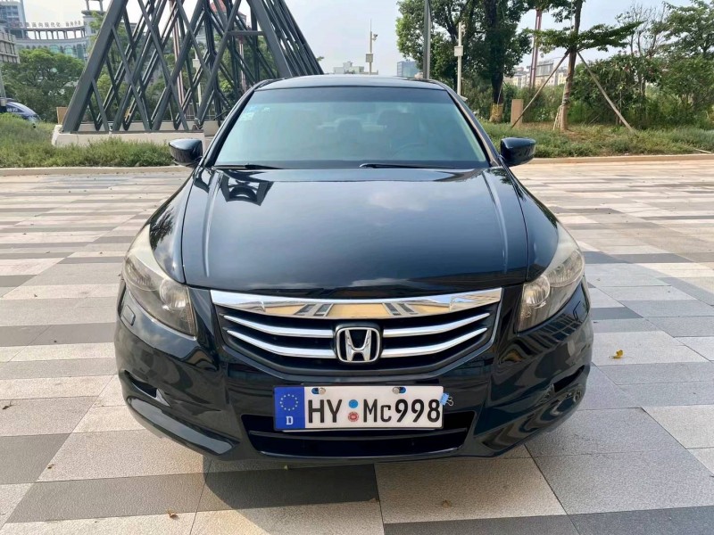 东莞12年本田雅阁1