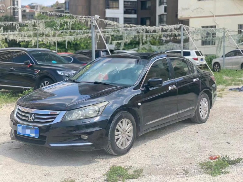 枣庄13年本田雅阁1