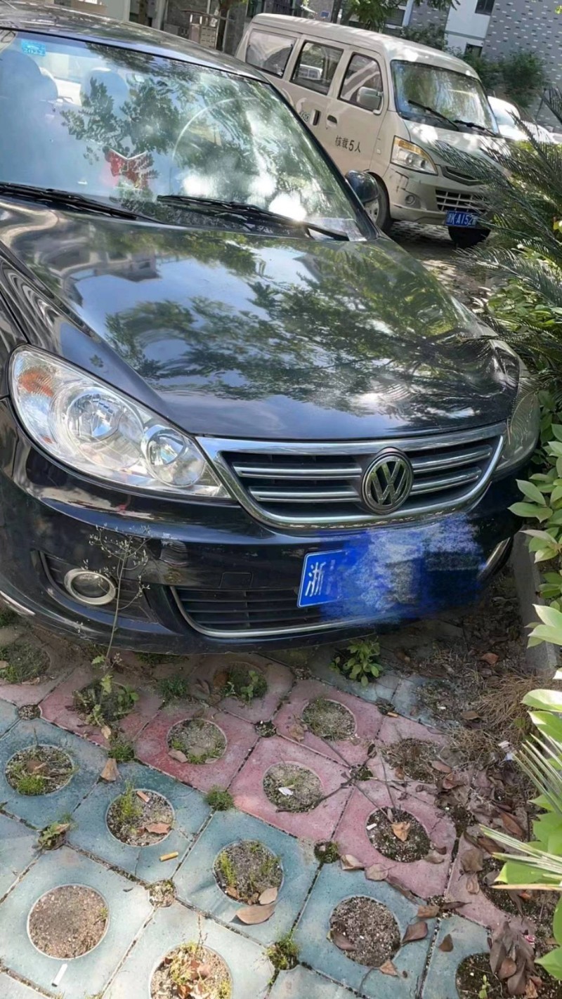 嘉興12年大眾朗逸1