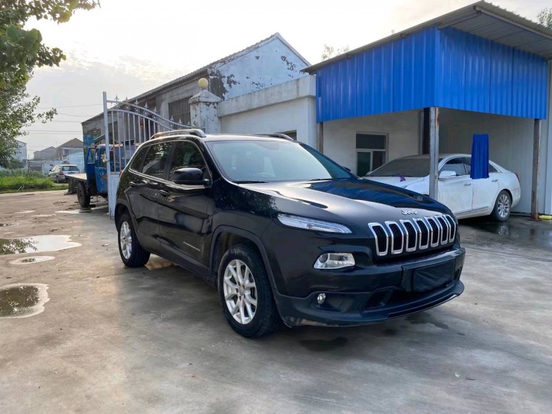 徐州16年Jeep指南者8