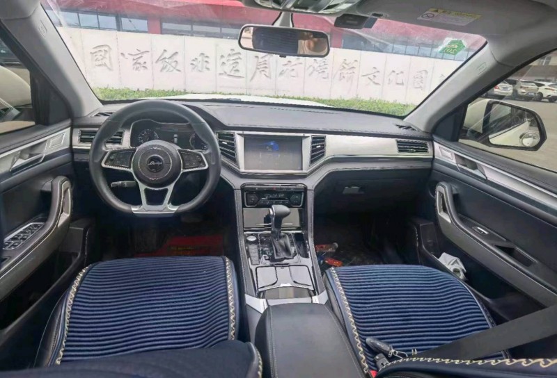 东营17年众泰大迈X78