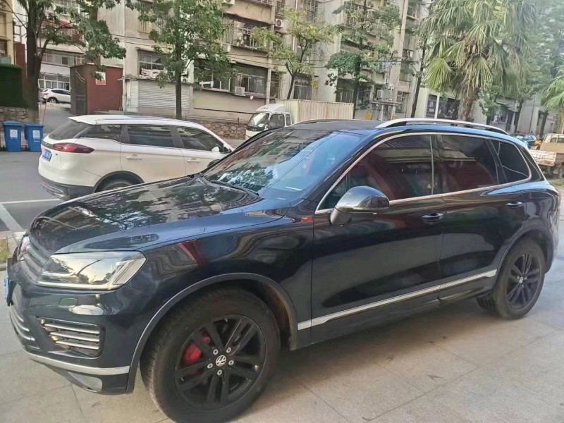 北京16年大众途锐2