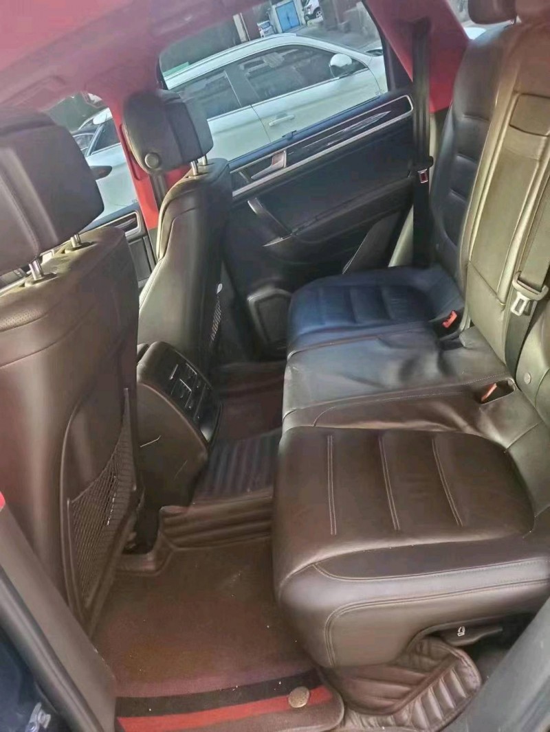 北京16年大众途锐7